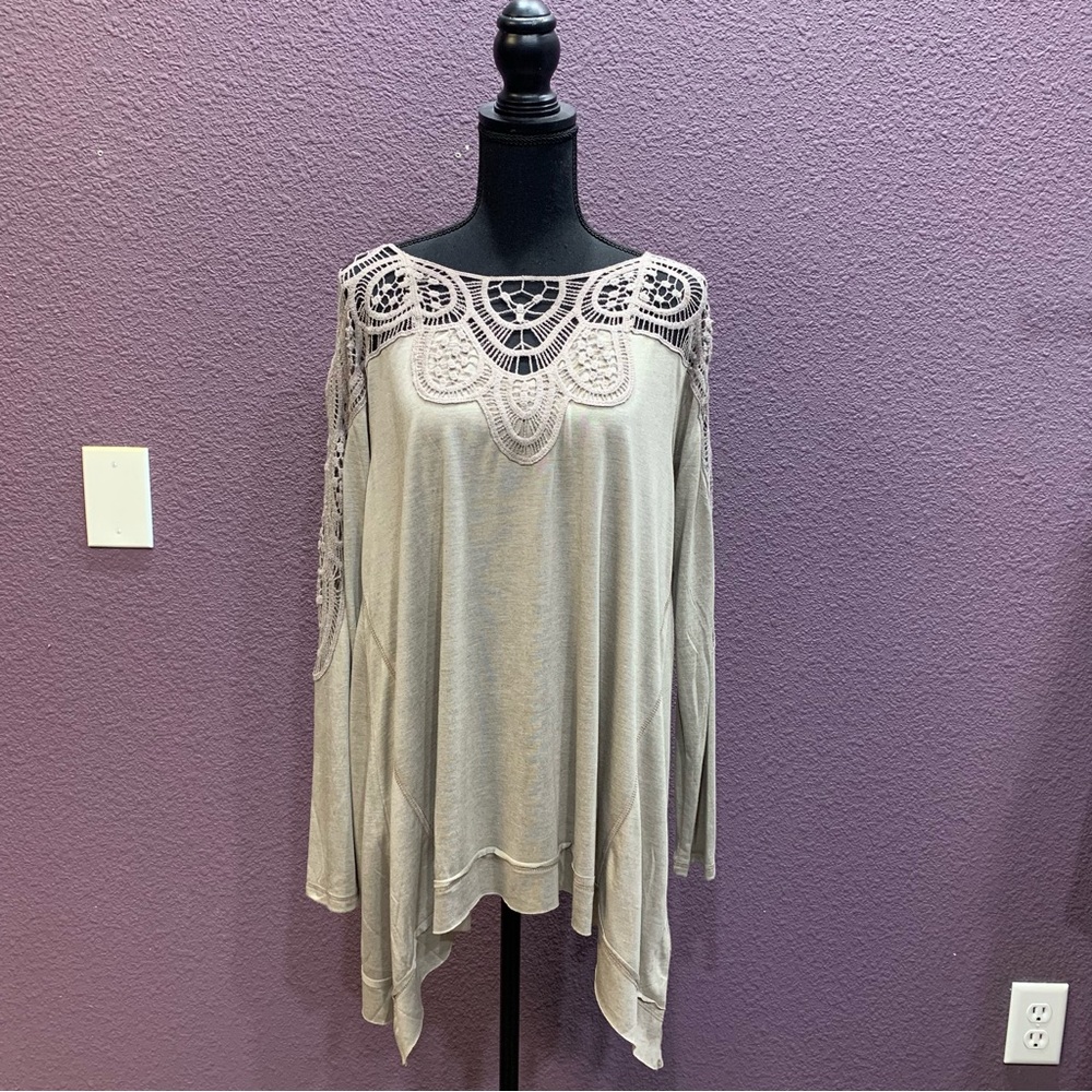 Lace long sleeve blouse